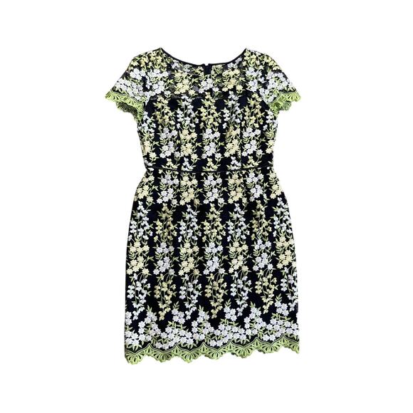 Arthur tahari Dresses & Skirts - Tahari Arthur S Levine 8P Petite Black Floral Embroidered Lace Sheath Midi Dress